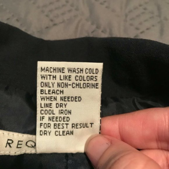 Requirements | 2-Button Navy Long-Sleeve Dress Blazer with Pockets | Sz 8 - Picture 7 of 9